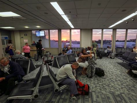 moin air|Flight and Travel at the Des Moines International Airport.